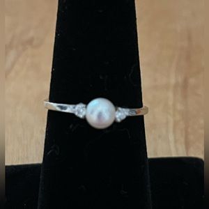 Cultured Pearl Diamond Ring